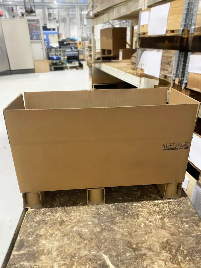 PallRun(R)-attached-t o-box-in-mechanical-industry